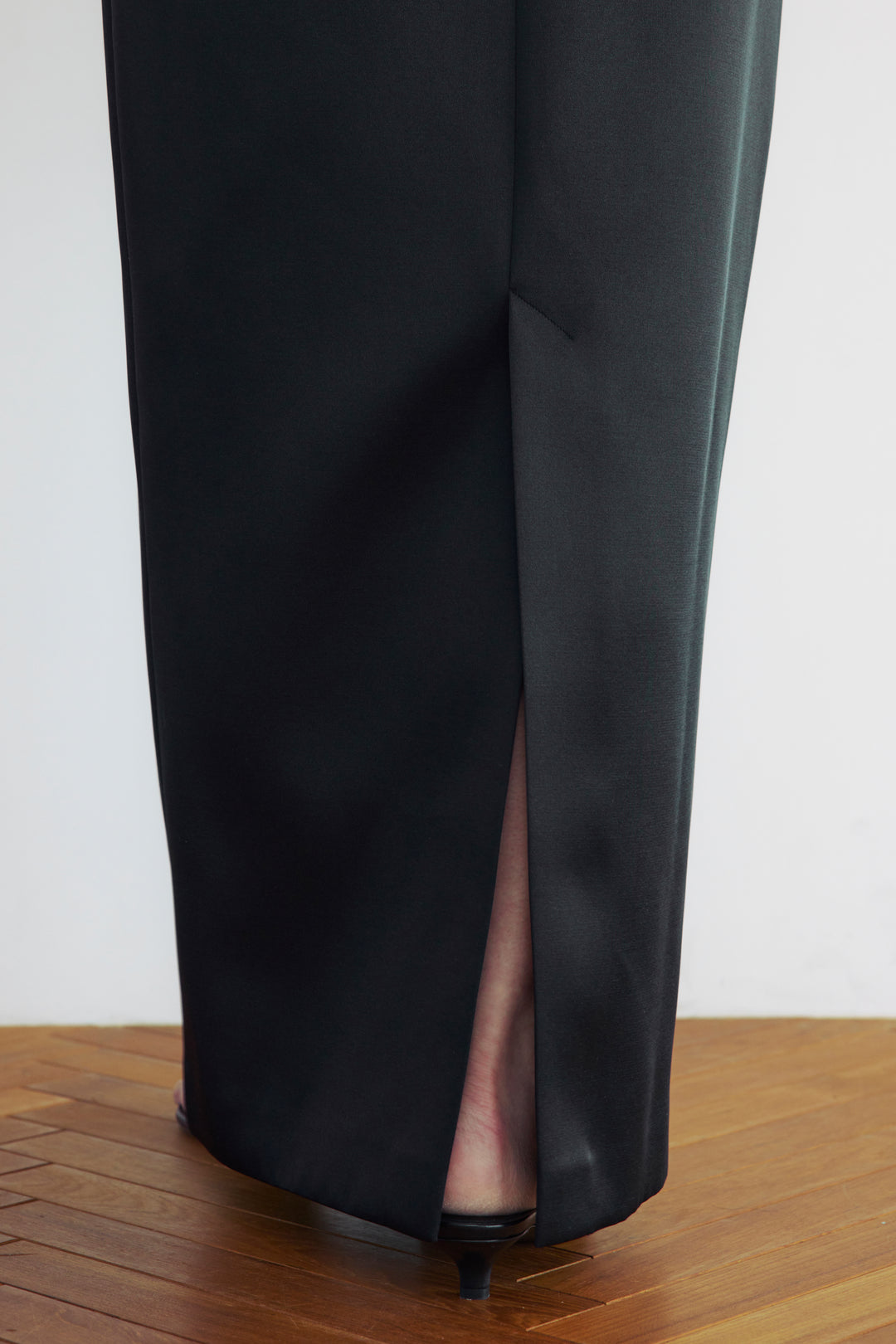 Double Satin Long Skirt / Brown