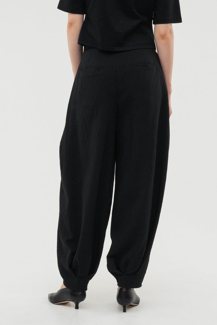 Balloon Tuck Easy Pants / White