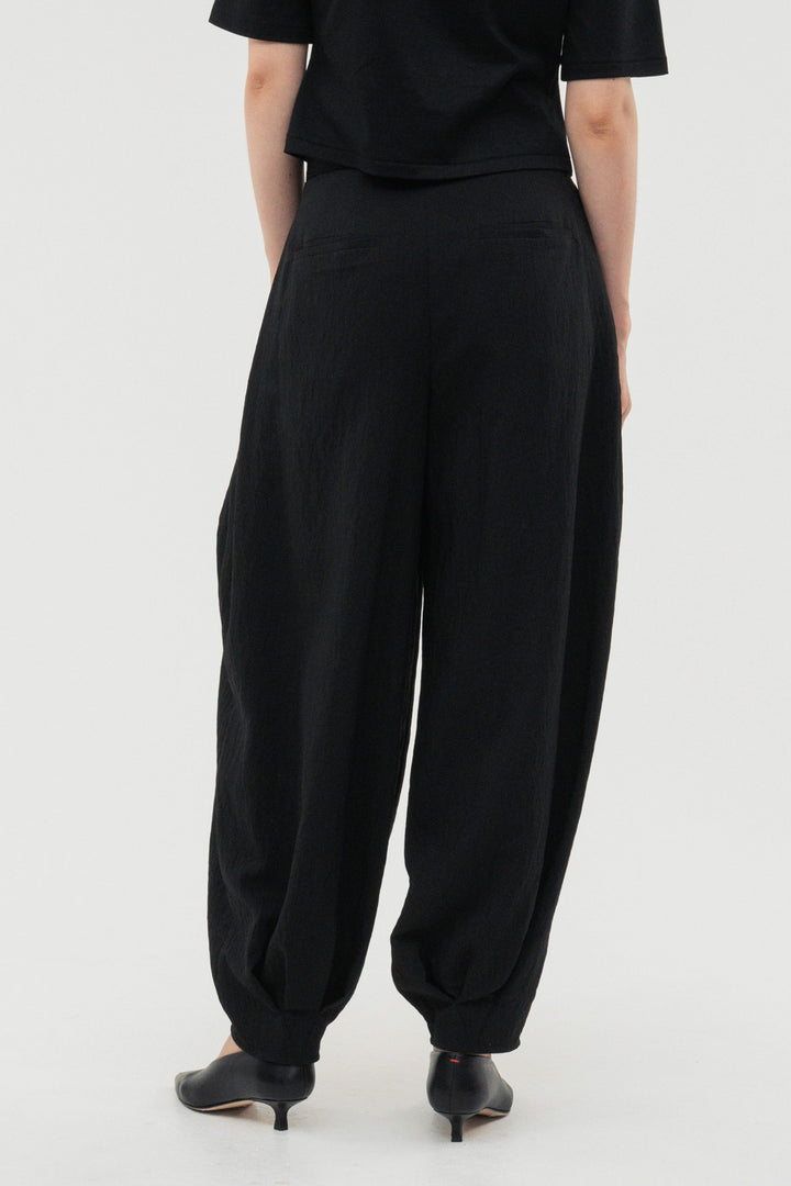 Balloon Tuck Easy Pants / Black