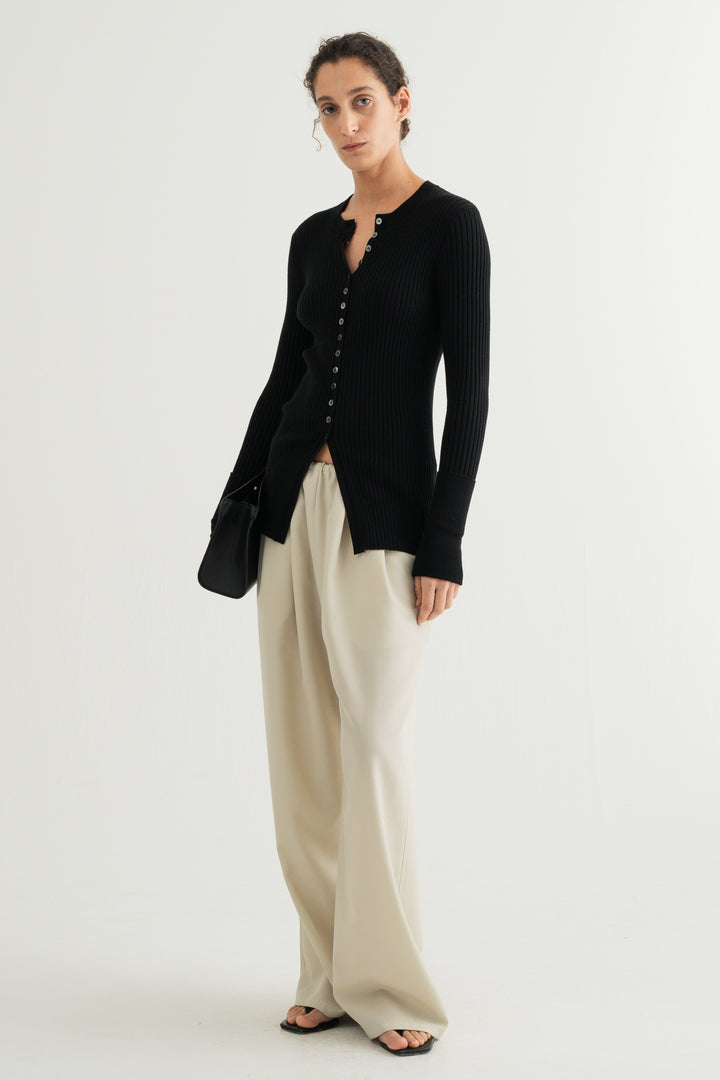 Wool Silk Long Sleeve Cardigan / Black