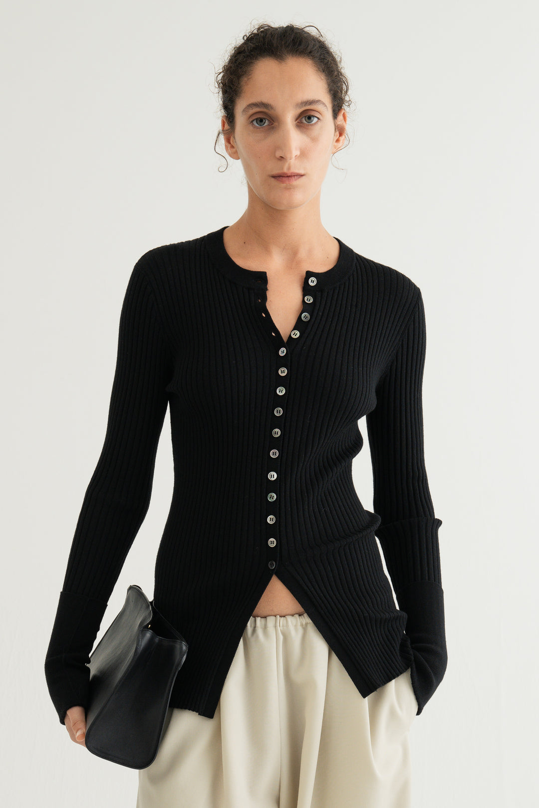 Wool Silk Long Sleeve Cardigan / Black