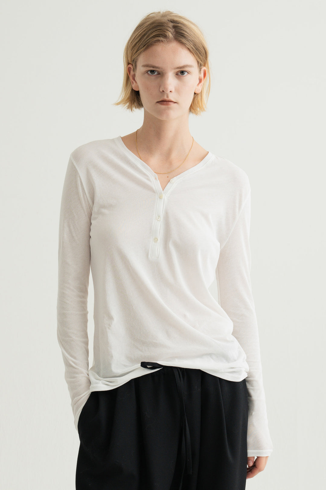 Minimal Henley Long Sleeve / White