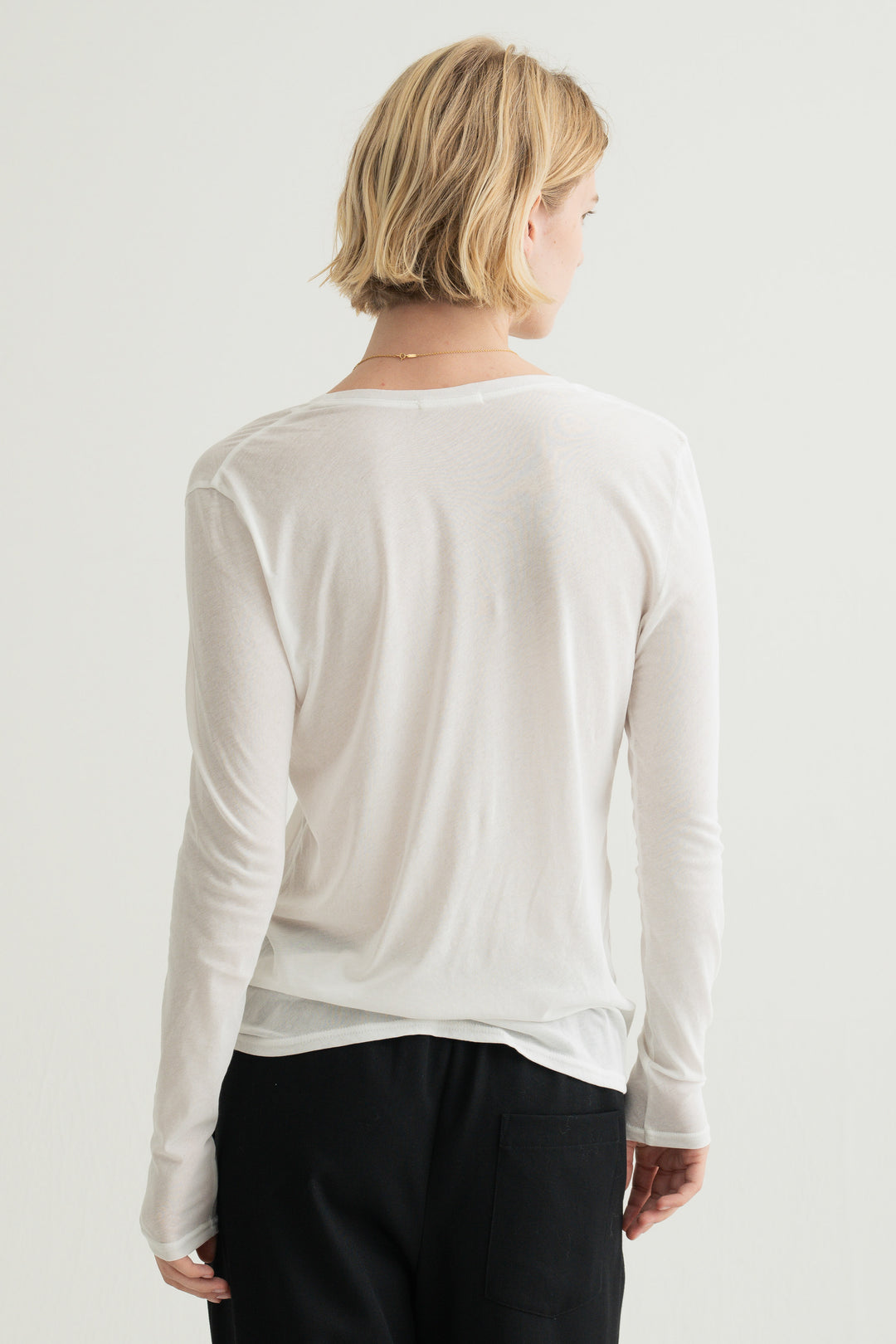 Minimal Henley Long Sleeve / White