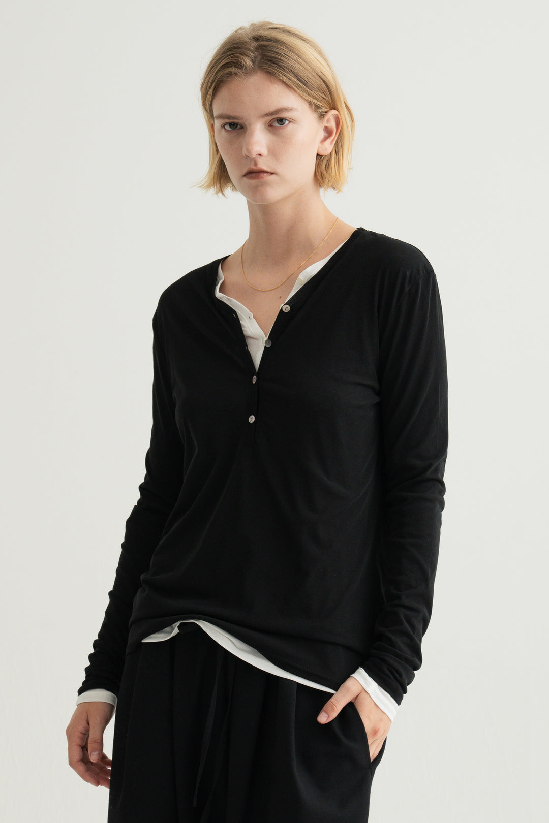 Minimal Henley Long Sleeve / White