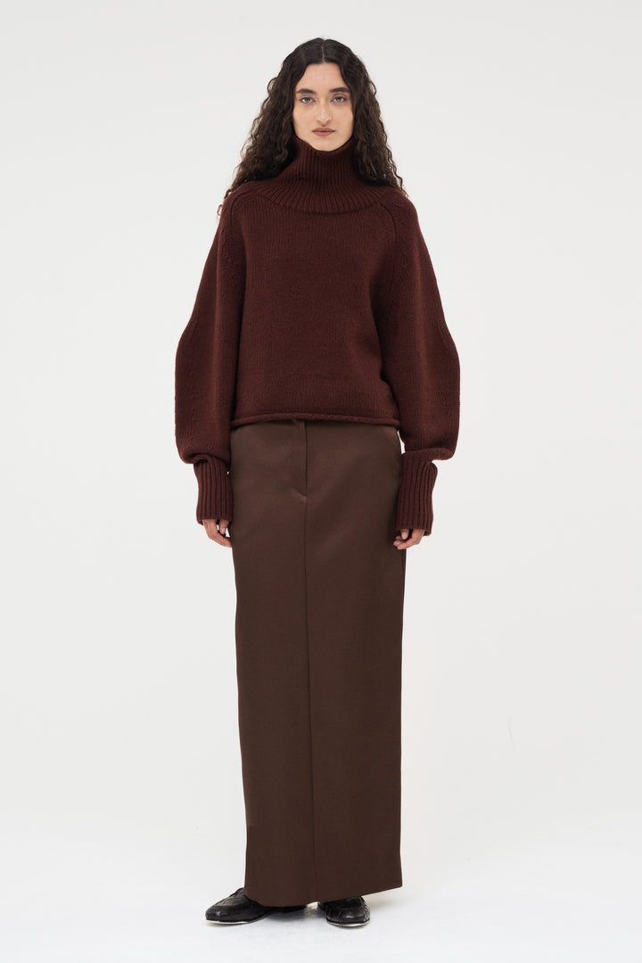 Contour Turtle Neck Knit / Burgundy