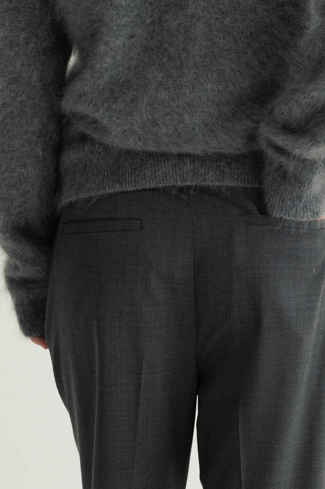 Virgin Wool Slim Straight Pants / Grey