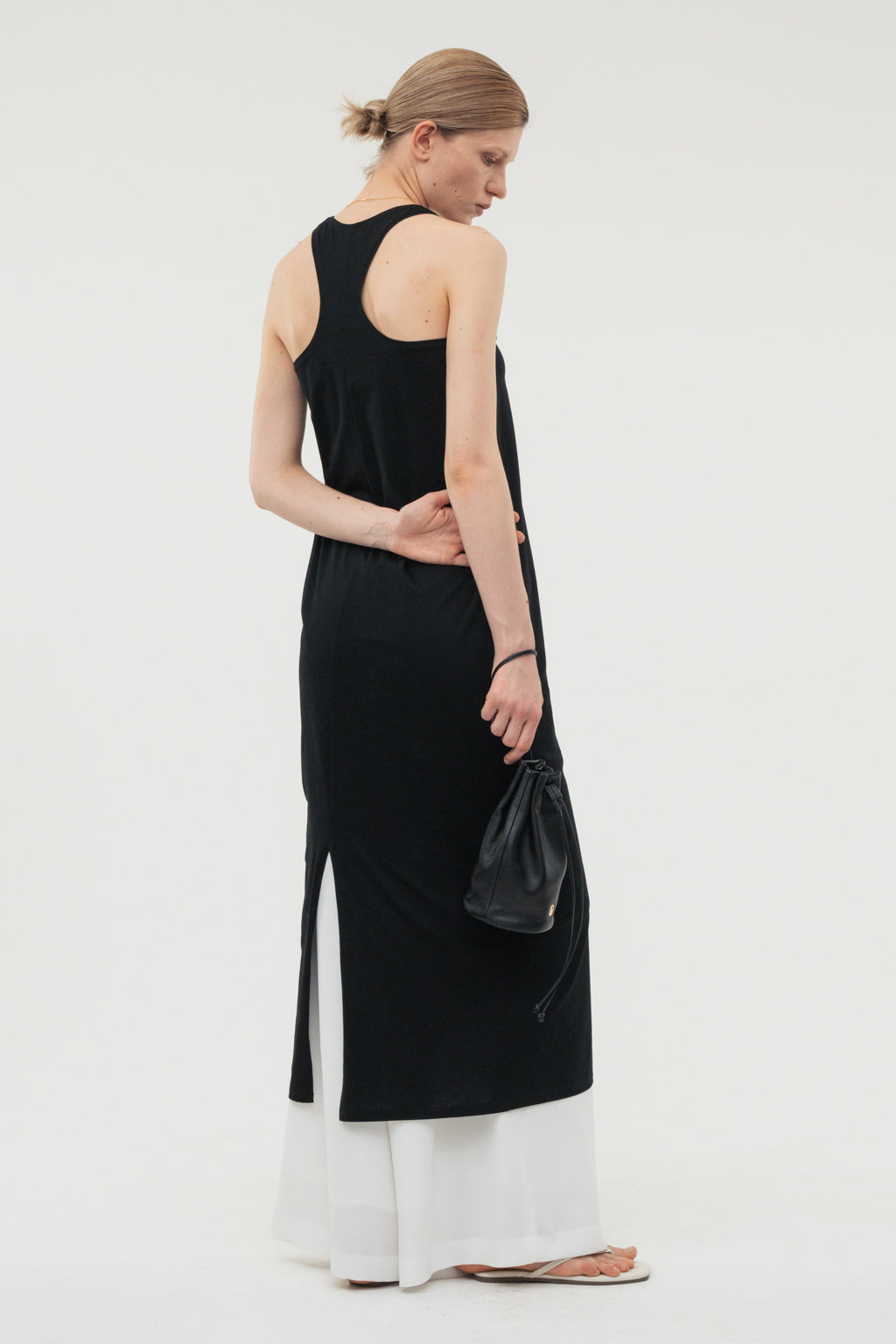 【coming soon】Back Curve Dress / White
