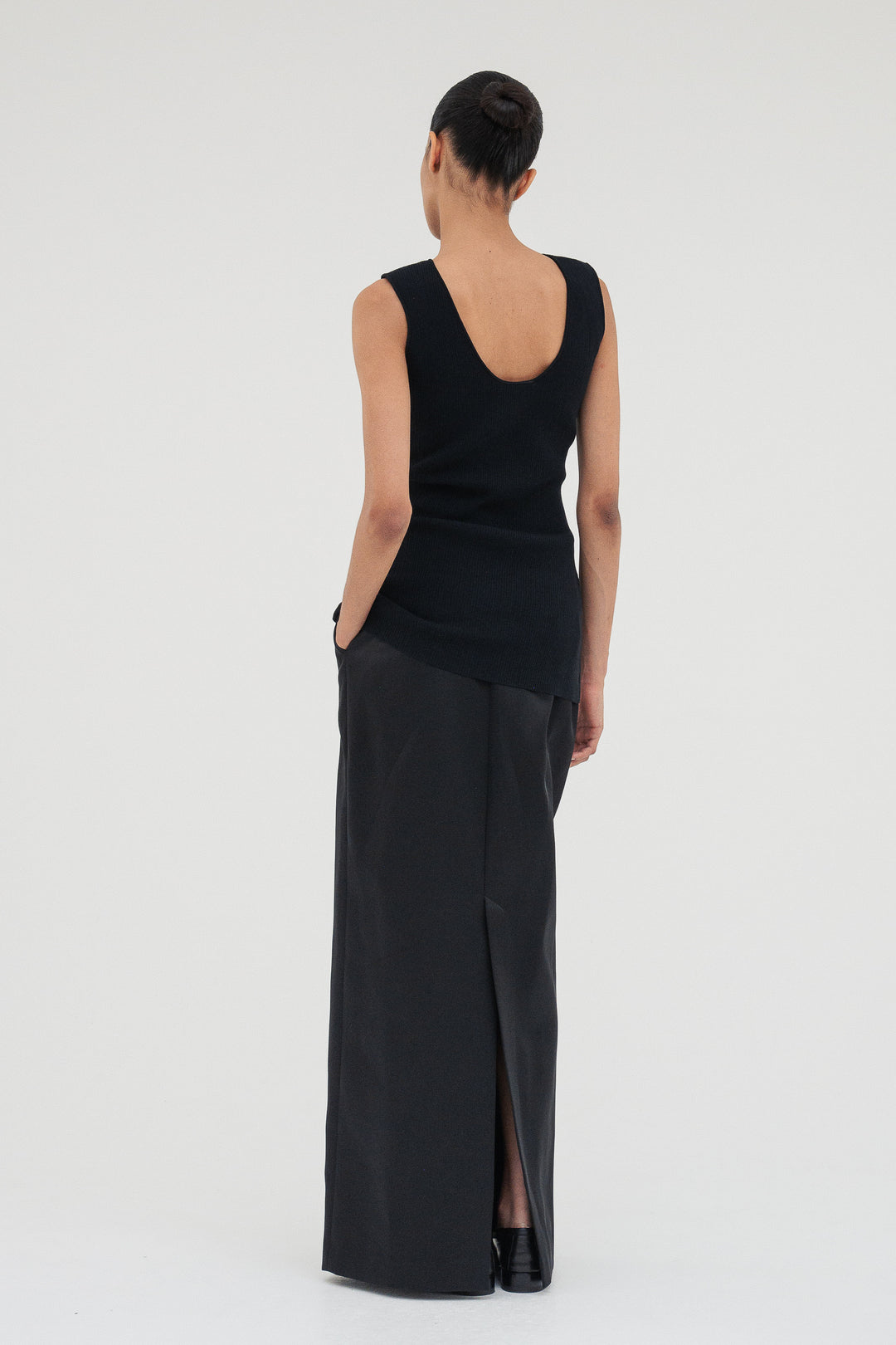 Modern Rib Tank Top / Black