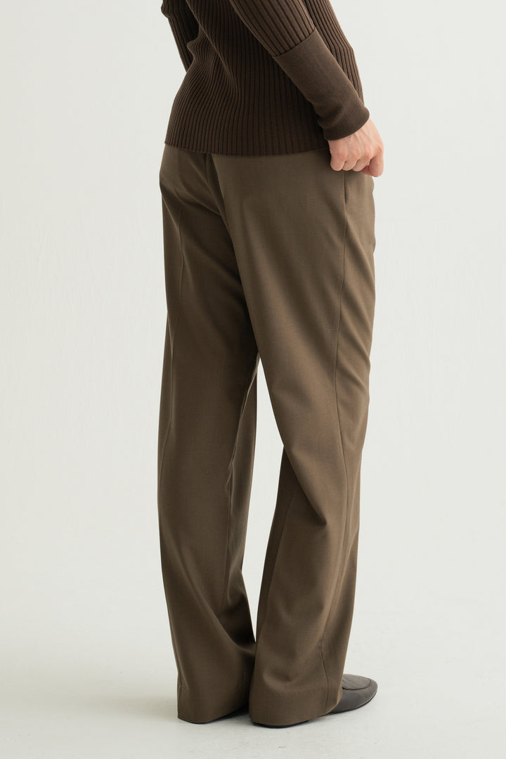 Virgin Wool Slim Straight Pants / Brown