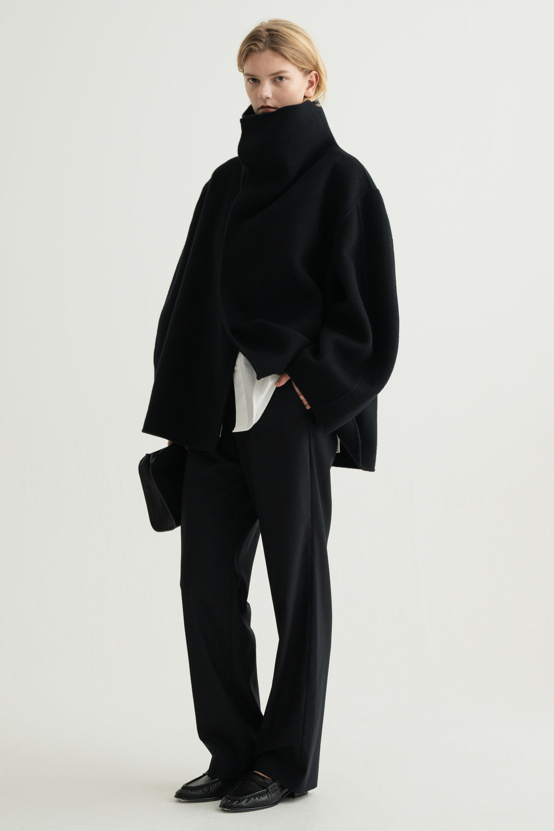 Virgin Wool Slim Straight Pants / Brown