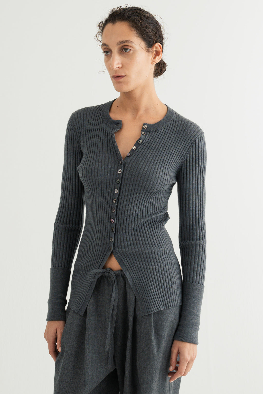 Wool Silk Long Sleeve Cardigan / Black