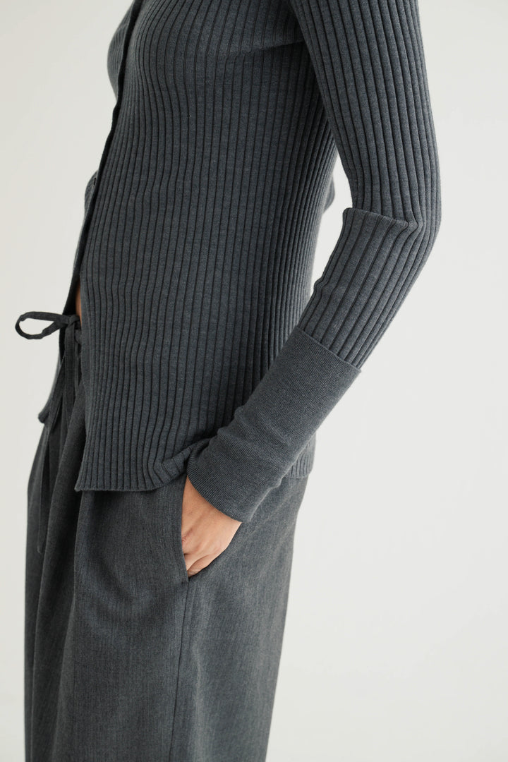 Wool Silk Long Sleeve Cardigan / Black