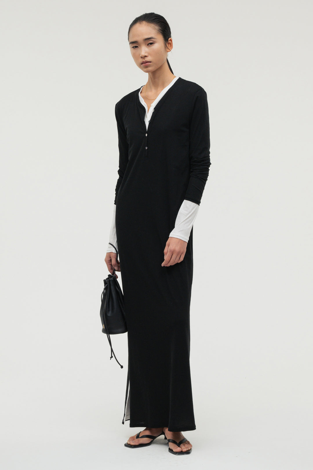 Minimal Henley Dress / Black