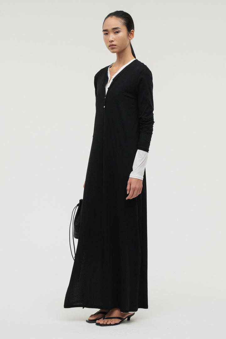 Minimal Henley Dress / Black