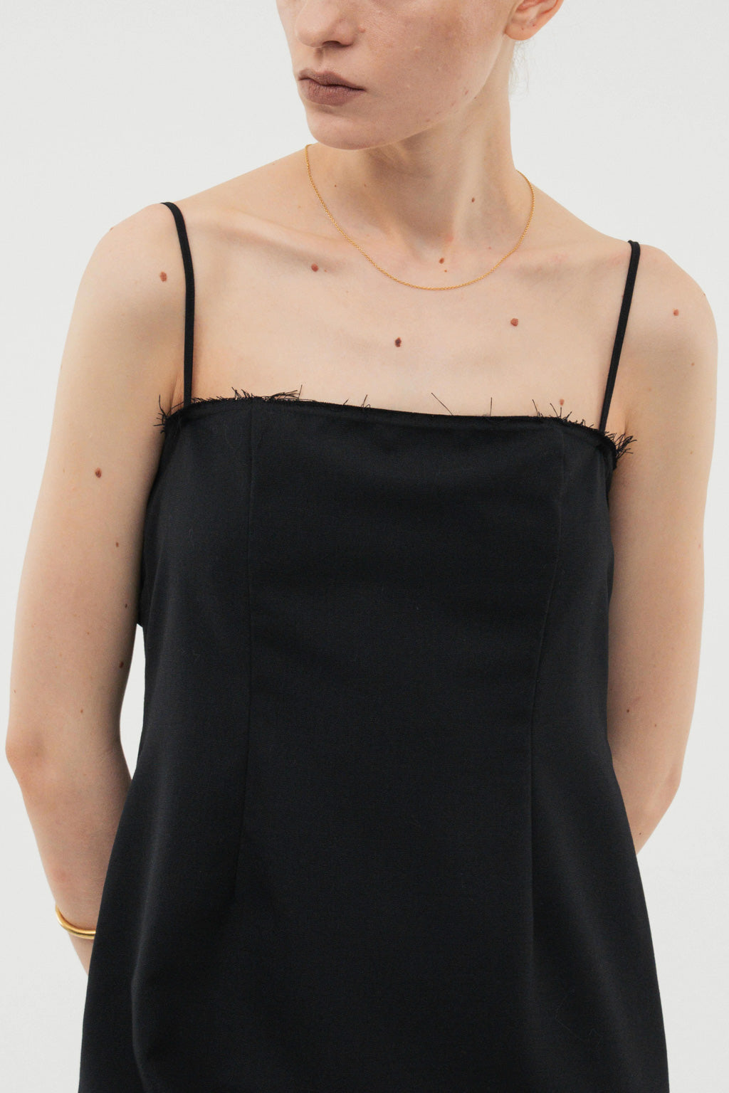 【coming soon】Back Slit Dress