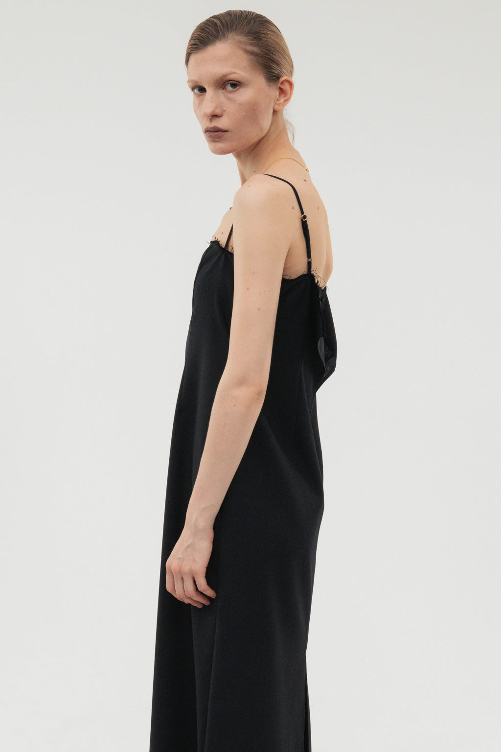【coming soon】Back Slit Dress
