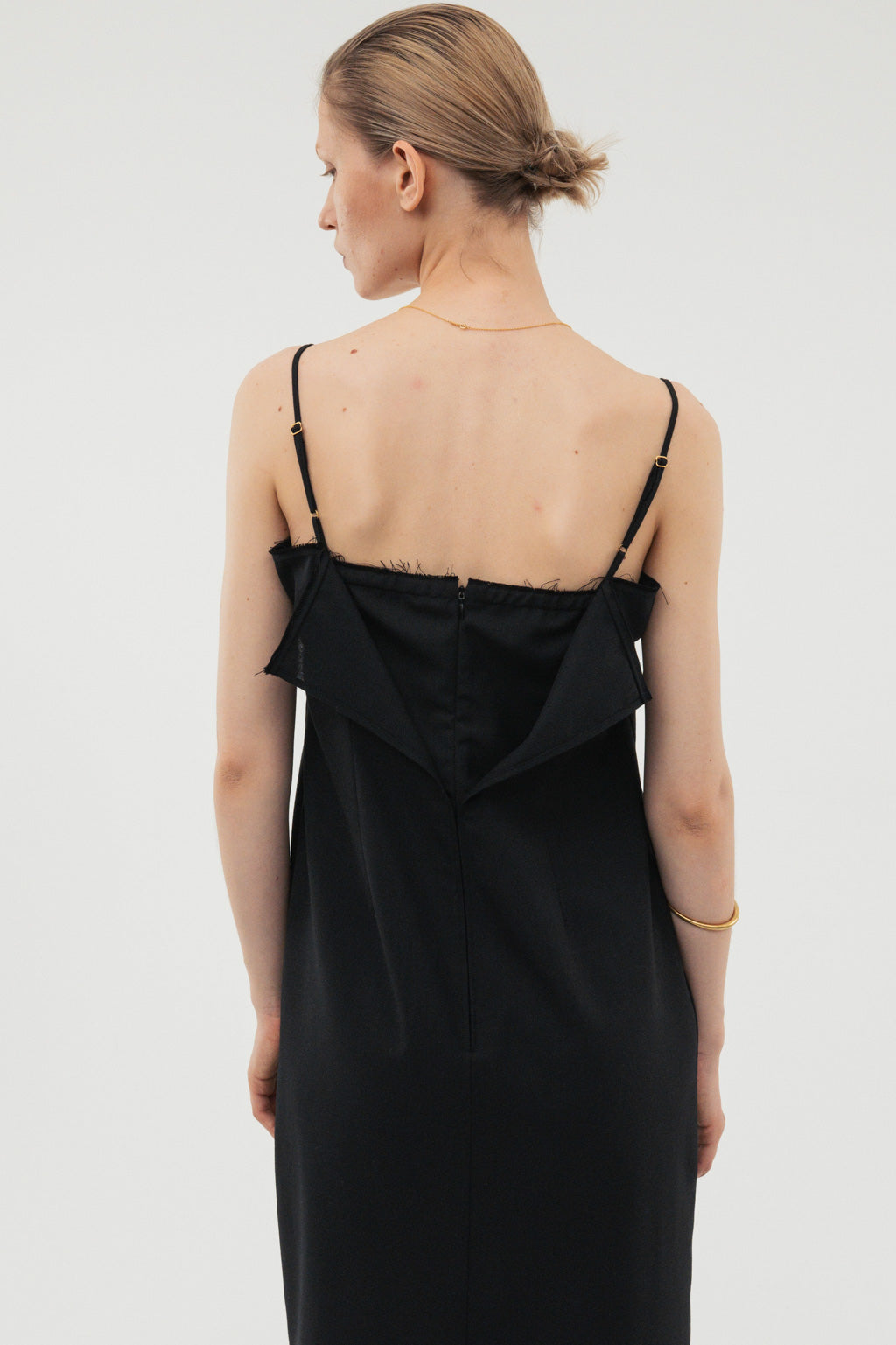 【coming soon】Back Slit Dress