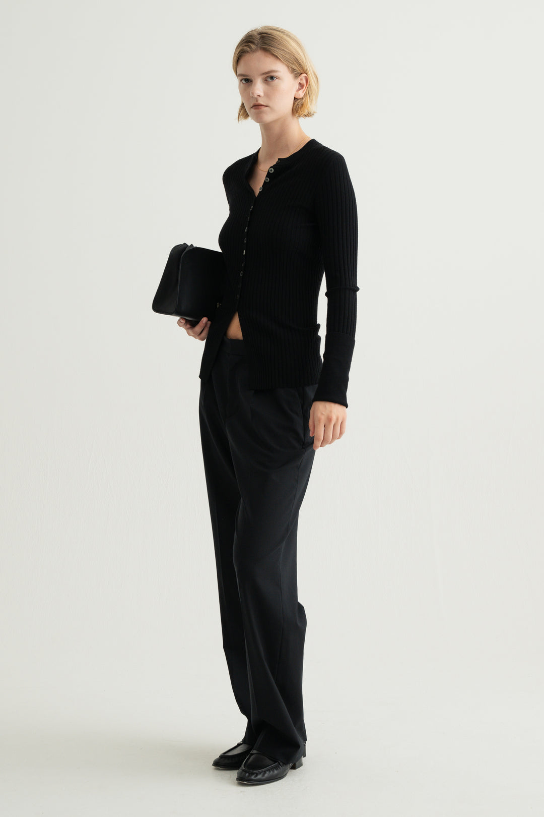 Virgin Wool Slim Straight Pants / Brown