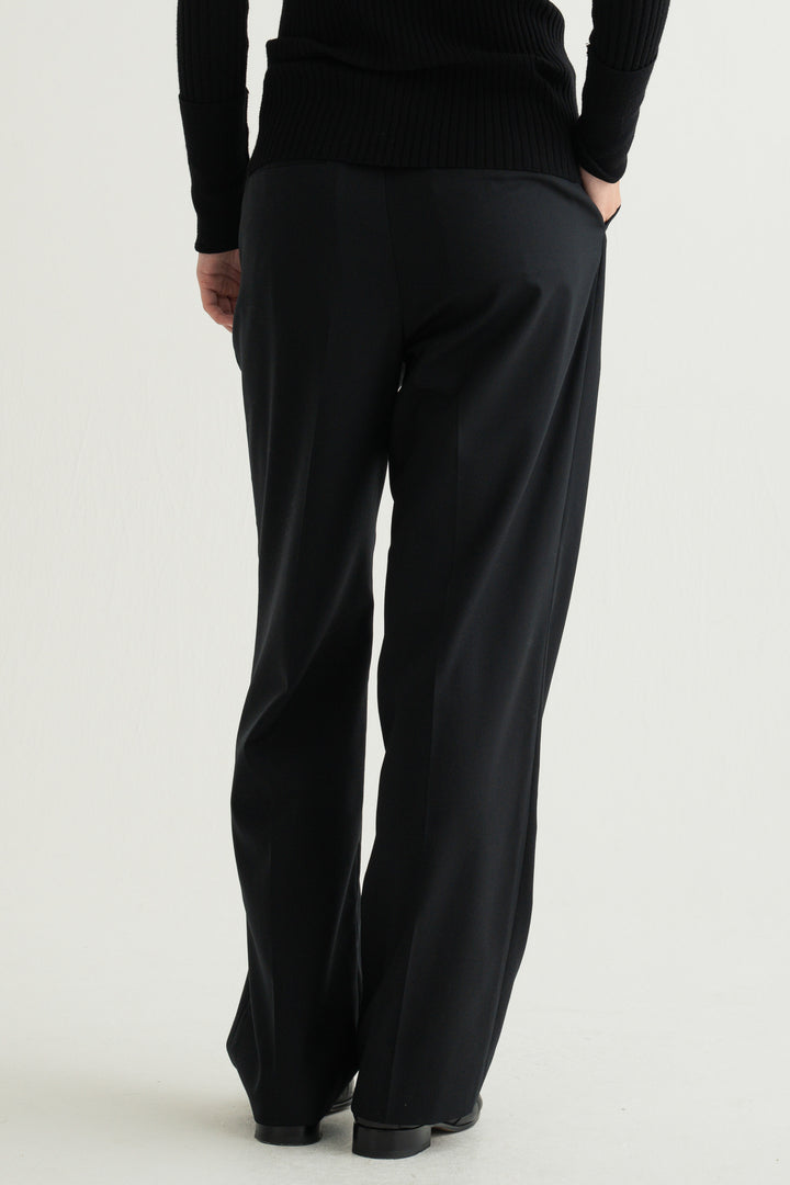 Virgin Wool Slim Straight Pants / Brown