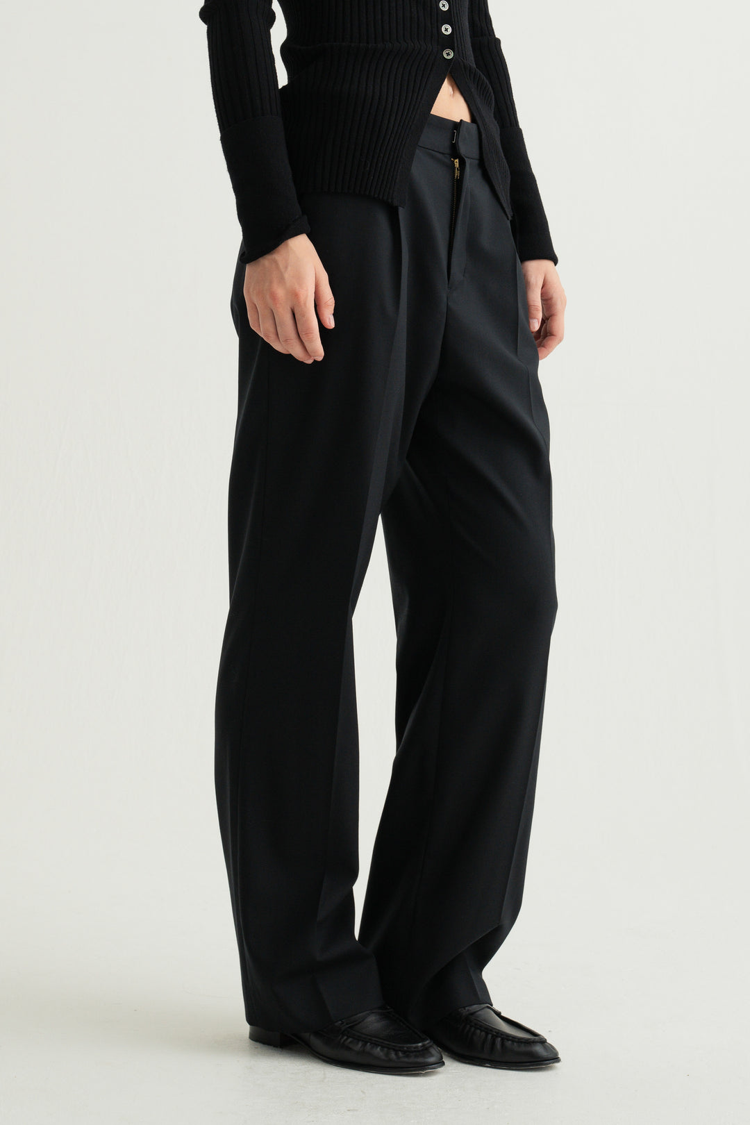Virgin Wool Slim Straight Pants / Brown